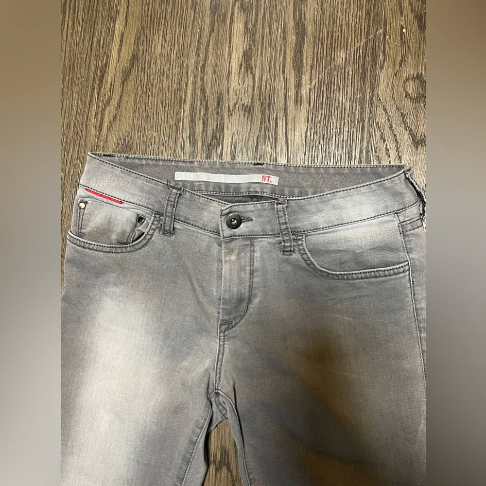 it! Jeans. Good used condition. No imperfections.